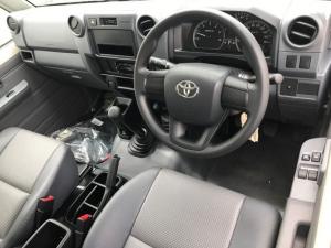 Toyota Land Cruiser 79 4.2D single cab - Image 10