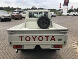 Toyota Land Cruiser 79 4.2D single cab - Image 5
