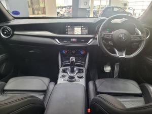 Alfa Romeo Stelvio 2.0T Veloce Q4 - Image 17