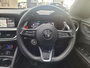 Alfa Romeo Stelvio 2.0T Veloce Q4 - Image 18