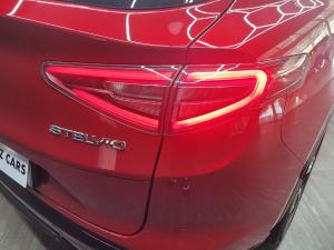 Alfa Romeo Stelvio 2.0T Veloce Q4 - Image 21