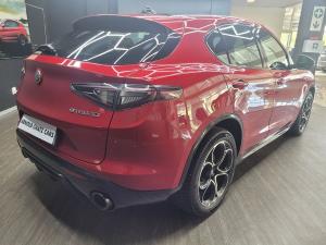 Alfa Romeo Stelvio 2.0T Veloce Q4 - Image 7