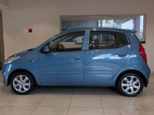 Hyundai i10 1.1 Motion - Image 2