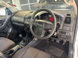 Isuzu D-Max 250 double cab Hi-Ride - Image 12