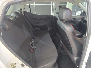 Hyundai Grand i10 1.0 Premium hatch - Image 11