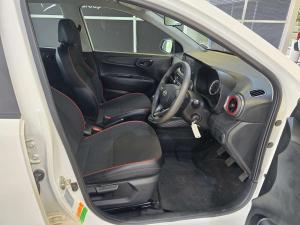 Hyundai Grand i10 1.0 Premium hatch - Image 14