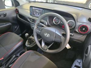 Hyundai Grand i10 1.0 Premium hatch - Image 15