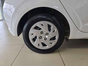 Hyundai Grand i10 1.0 Premium hatch - Image 5