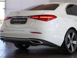 Mercedes-Benz C-Class C200 Avantgarde - Image 13