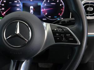 Mercedes-Benz C-Class C200 Avantgarde - Image 18