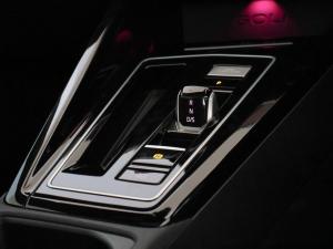 Volkswagen Golf R - Image 17