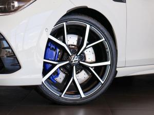 Volkswagen Golf R - Image 3
