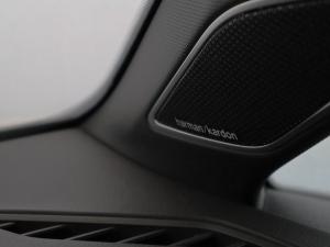 Volkswagen Golf R - Image 6