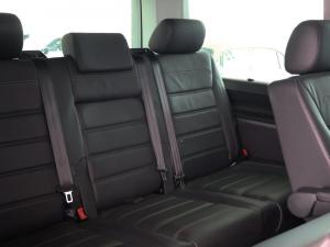 Volkswagen Caravelle 2.0BiTDI Highline 4Motion - Image 21