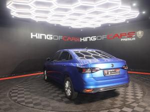 Volkswagen Polo sedan 1.6 Life - Image 4