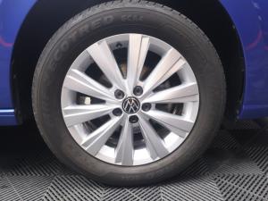 Volkswagen Polo sedan 1.6 Life - Image 7