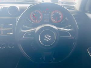 Suzuki Swift 1.2 GLX manual - Image 12