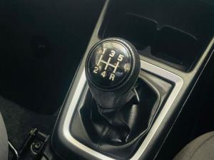 Suzuki Swift 1.2 GLX manual - Image 16