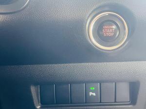 Suzuki Swift 1.2 GLX manual - Image 17