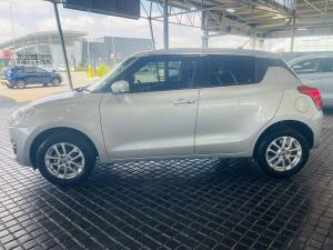 Suzuki Swift 1.2 GLX manual - Image 4