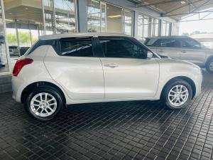 Suzuki Swift 1.2 GLX manual - Image 8