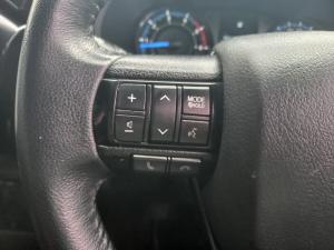 Toyota Hilux 2.8GD-6 double cab Legend manual - Image 9