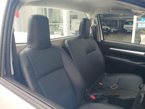 Toyota Hilux 2.4 GD SS/C - Image 12