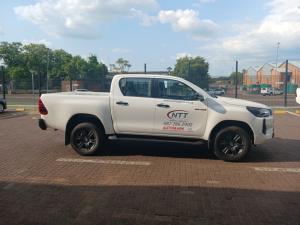 Toyota Hilux 2.8 GD-6 RB Raider automaticD/C - Image 3