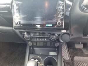 Toyota Hilux 2.8 GD-6 RB Legend RS automaticD/C - Image 14