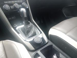 Volkswagen T-ROC 2.0 TSI Design 4MOT DSG - Image 13