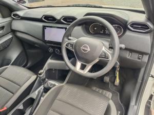 Nissan Magnite 1.0 Visia manual - Image 6