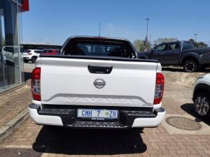 Nissan Navara 2.5DDTi double cab SE Plus auto - Image 4