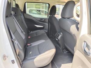 Nissan Navara 2.5DDTi double cab SE Plus auto - Image 9