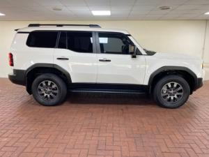Toyota Land Cruiser Prado 2.8GD VX-R - Image 5