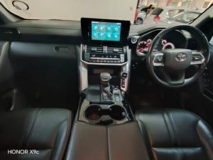 Toyota Land Cruiser Prado 2.8GD VX-R - Image 7