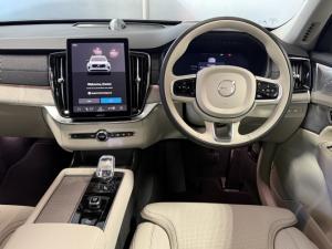 Volvo XC90 T8 Plug-In Hybrid AWD Plus Bright - Image 12