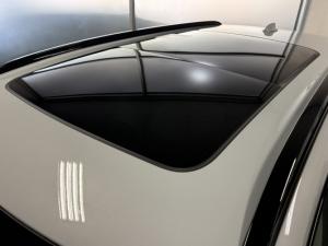 Volvo XC90 T8 Plug-In Hybrid AWD Plus Bright - Image 13