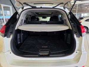 Nissan X-Trail 2.5 4x4 Tekna - Image 7