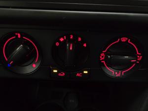 Volkswagen Polo Vivo hatch 1.4 Trendline - Image 19