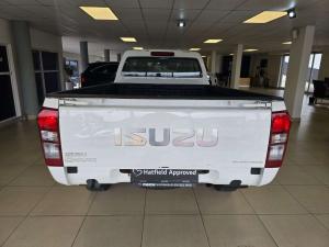 Isuzu D-Max Gen 6 250 single cab Fleetside safety - Image 8