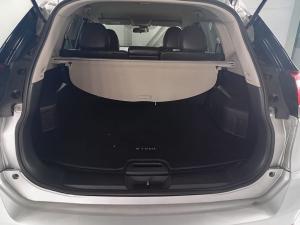 Nissan X-Trail 2.5 4x4 Acenta Tech - Image 11