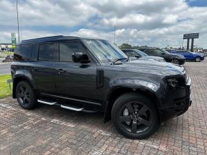 Land Rover Defender 110 D350 X-Dynamic HSE - Image 1