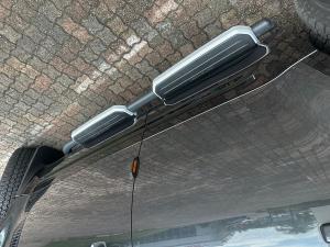 Land Rover Defender 110 D350 X-Dynamic HSE - Image 6