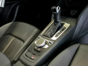 Audi Q2 35TFSI Black Edition - Image 9