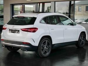 Mercedes-Benz GLA GLA200d Progressive - Image 3