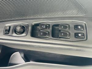 Mahindra XUV 3XO 1.2T MX2 manual - Image 17