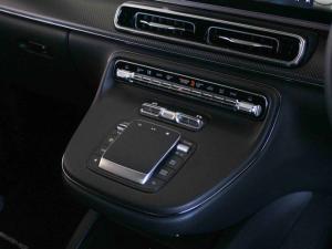 Mercedes-Benz V250d Avantgarde AMG automatic - Image 10