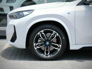 BMW iX1 xDrive30 M Sport - Image 4