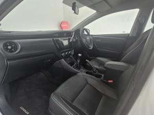 Toyota Corolla 1.6 Prestige - Image 7