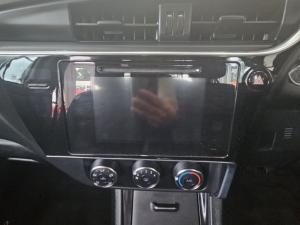Toyota Corolla 1.6 Prestige - Image 10